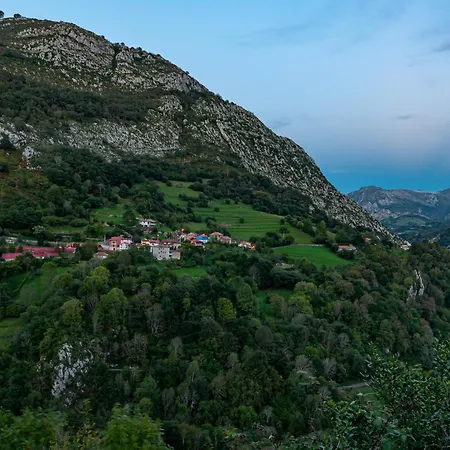 Aguas Parque Ponga Country house Cazo