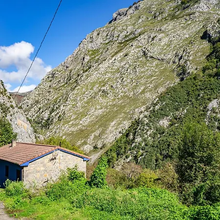 Aguas Parque Ponga Casa di campagna *